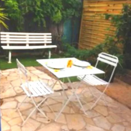In With Parking And Private Garden